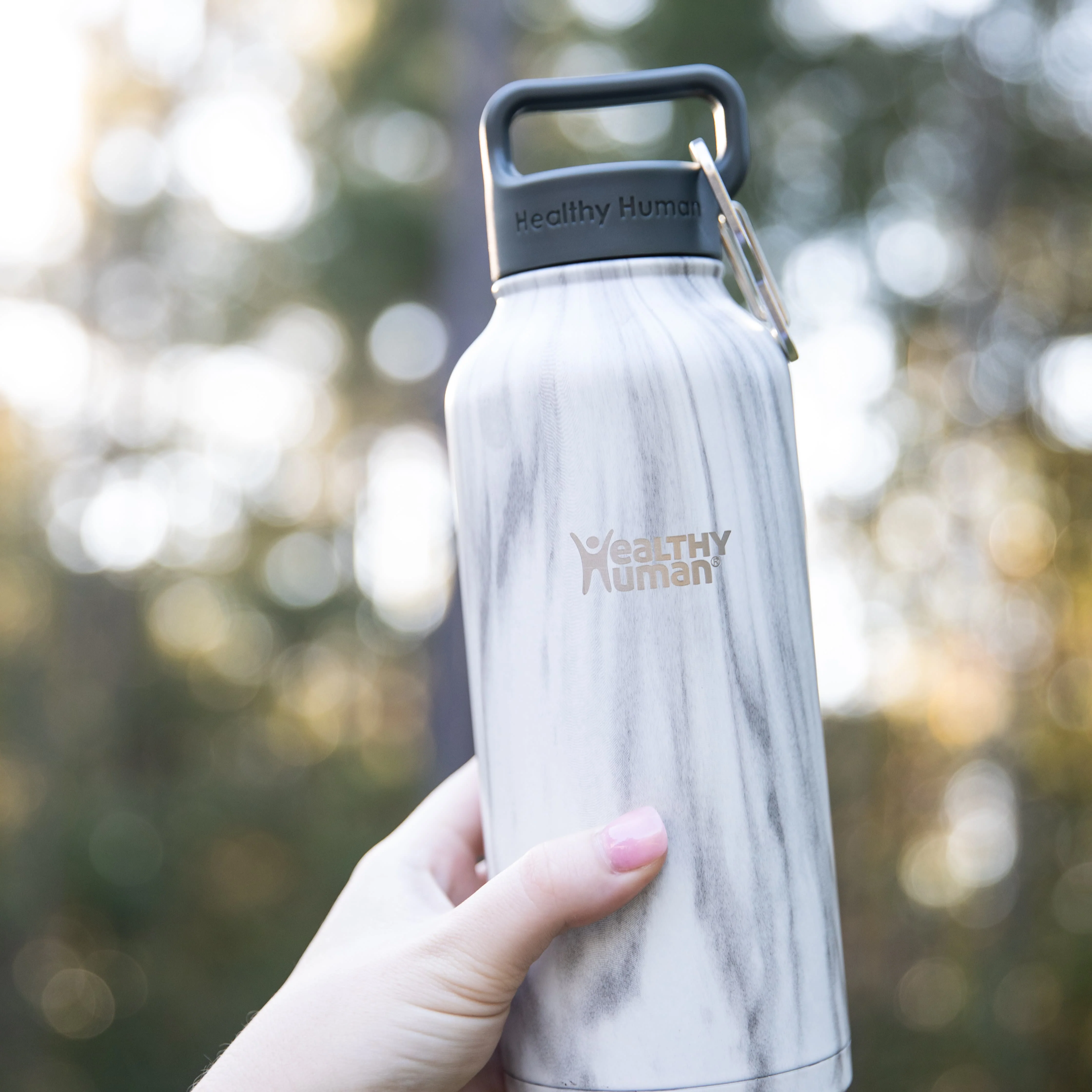 The Stein Water Bottle in Stone White, 32 oz - Image 3